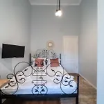 Noble 5 Star House In Unirii Plaza Vilă