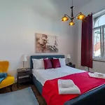 Noble 5 Star House In Unirii Plaza Vilă