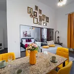 Noble 5 Star House In Unirii Plaza Villa Cluj-Napoca