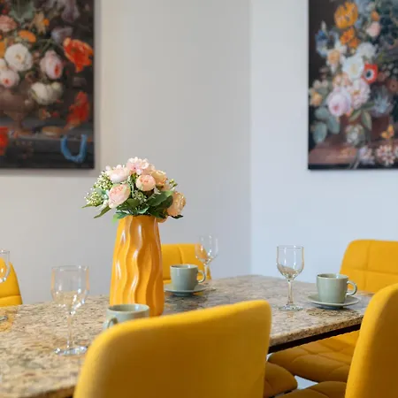 Villa Noble 5 Star House In Unirii Plaza