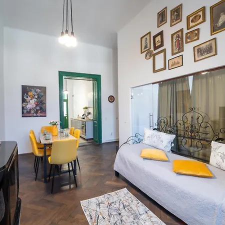 Villa Noble 5 Star House In Unirii Plaza Cluj-Napoca