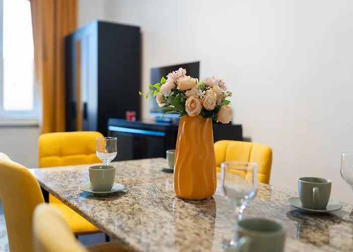 Noble 5 Star House In Unirii Plaza Villa Cluj-Napoca