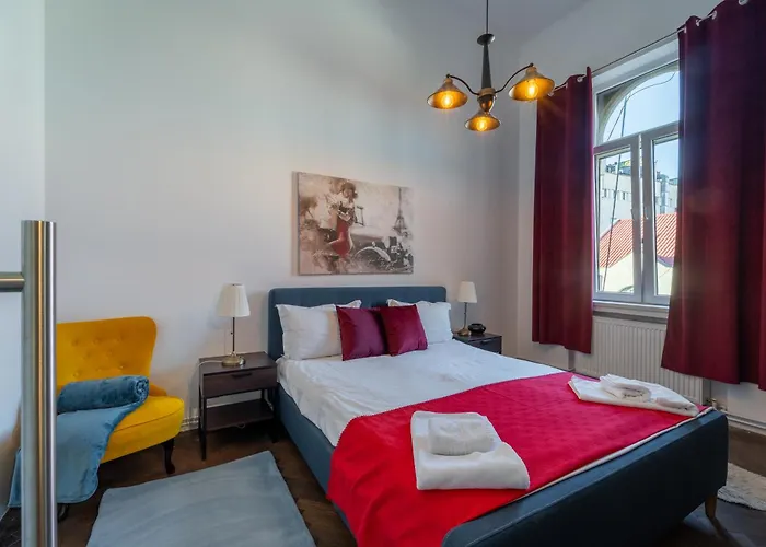 Noble 5 Star House In Unirii Plaza Villa